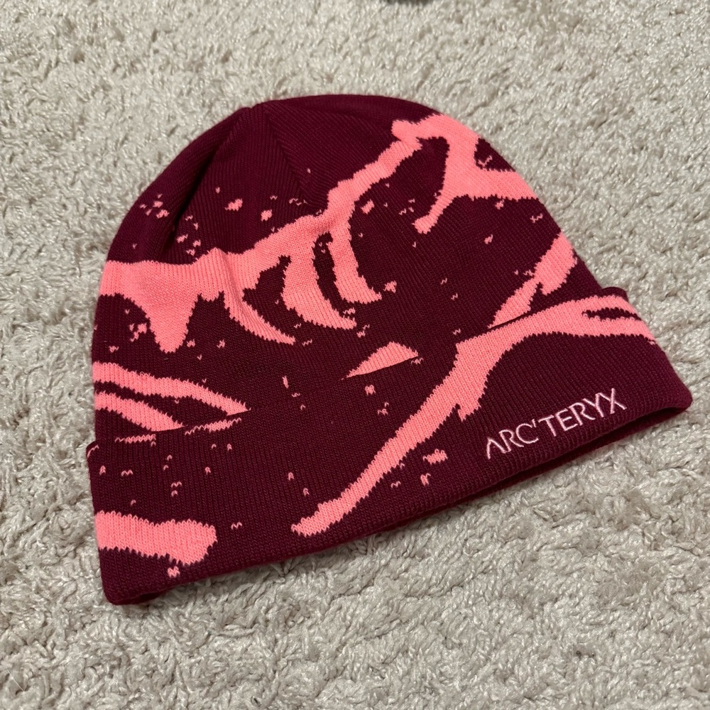 NWOT Arc’teryx Beanie